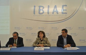Julia Company inaugura la jornada de microcortes con Iberdrola en IBIAE