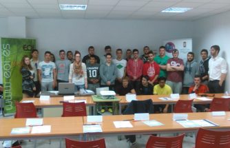 Inicio del curso de moldista-ajustador con 25 alumnos