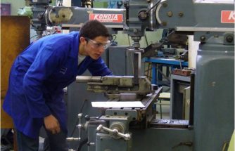Incorpora alumnos de mecanizado en tu empresa en formato de beca
