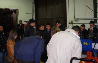 Alumnos del IES La Foia visitan la empresa Litochap