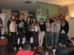 Casi un 40% de los jóvenes se ve en un futuro trabajando por cuenta propia