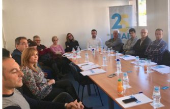 Reunión con empresarios del sector de la muñeca de Onil