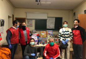 INDEN PHARMA colabora con Cruz Roja para entregar material escolar y juegos a niños de familias desfavorecidas