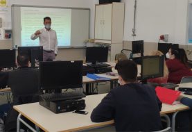 El Lean Manufacturing, nueva cuestión explicada por los expertos a los alumnos del Ciclo Superior de FP Dual de Transformación de Polímeros