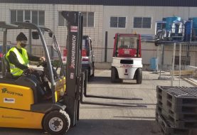 Los alumnos del Ciclo Superior de FP Dual de Transformación de Polímeros obtienen la certificación oficial de carretillas elevadoras y puente grúa