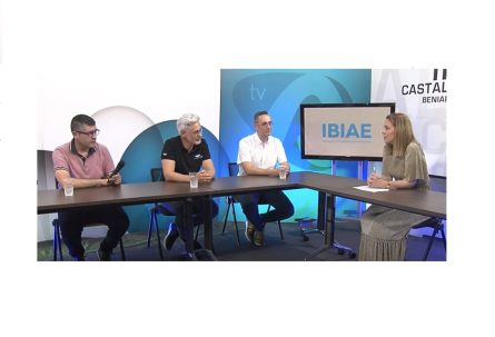 Empresarios del molde asociados a IBIAE analizan en TVA el estado del sector en la Foia de Castalla