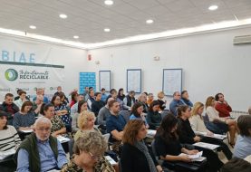 Más de 50 empresas de la comarca asisten al taller ‘Nuevo impuesto al plástico: notas generales y cuestiones prácticas de registro y presentación’