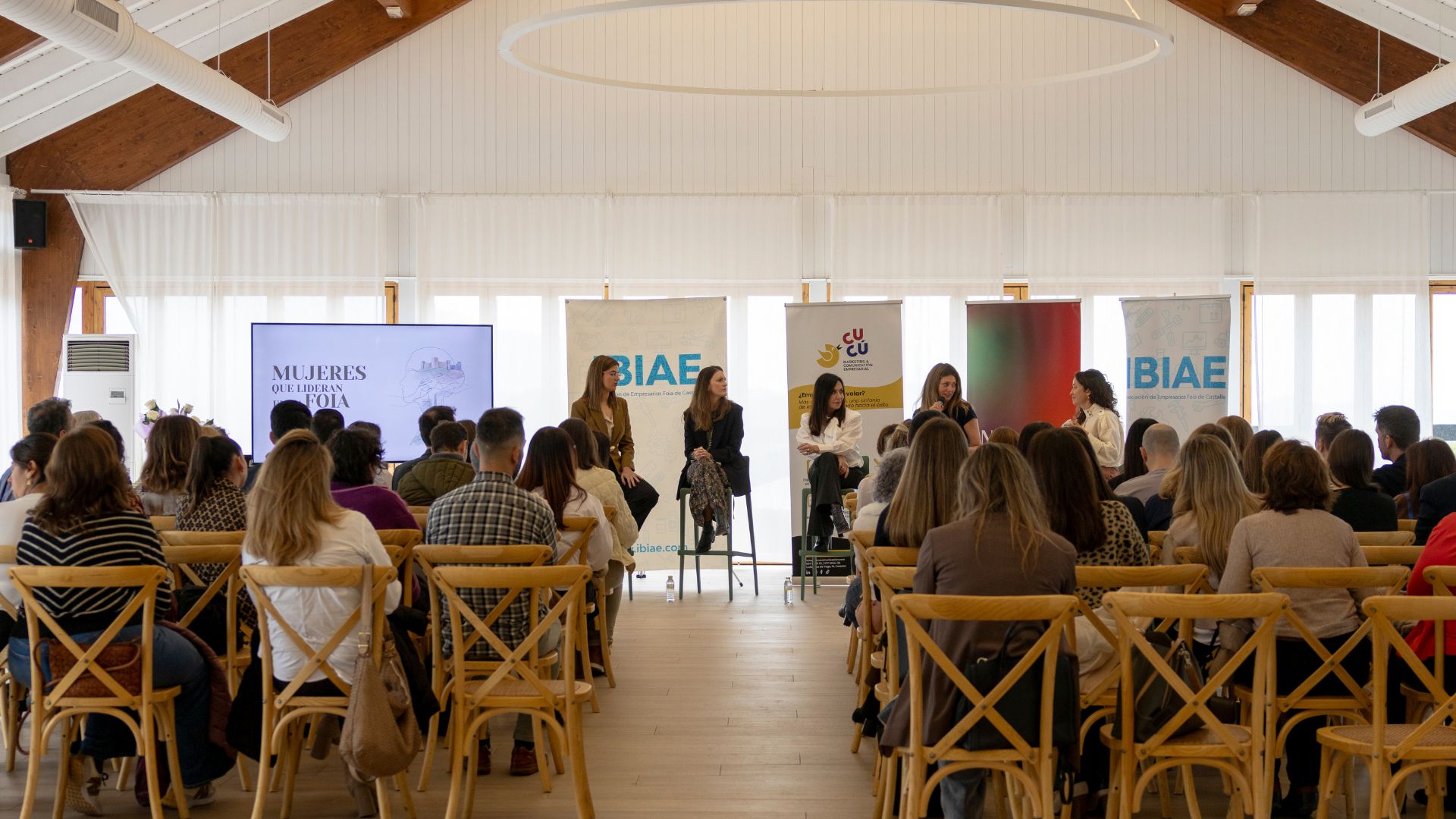La jornada 'Mujeres que lideran en la Foia' reunió a directivas y empresarias del tejido productivo comarcal