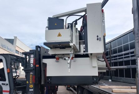 DITECAM impulsa su capacidad productiva con la incorporación de una rectificadora CNC de alta precisión