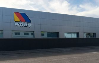 MOLTÓ renueva la imagen de su fachada para conmemorar más de siete décadas de trayectoria