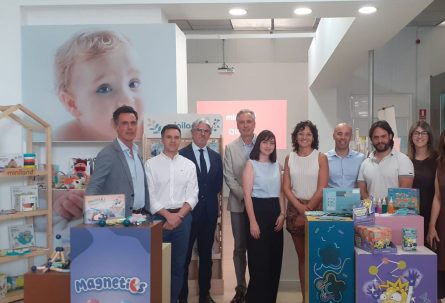 MINILAND recibe la visita del secretario autonómico de Industria para conocer su apuesta por la innovación y la internacionalización
